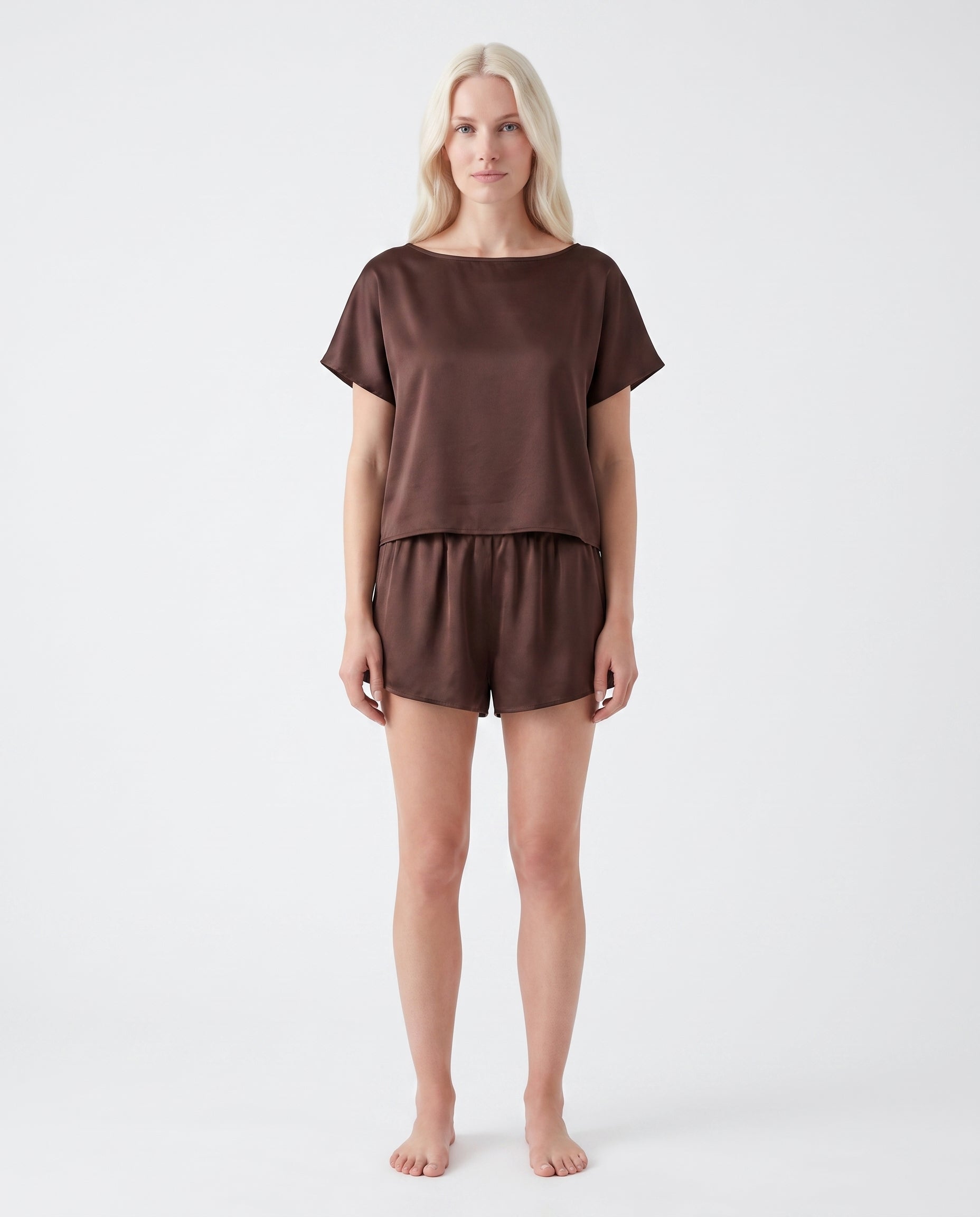 silk sprint shorts in cocoa