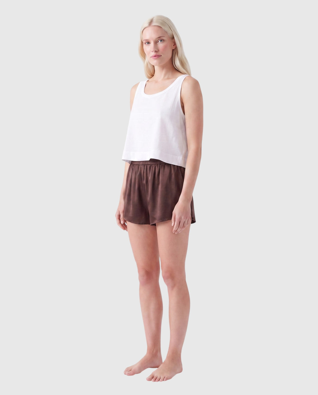 silk sprint shorts in cocoa